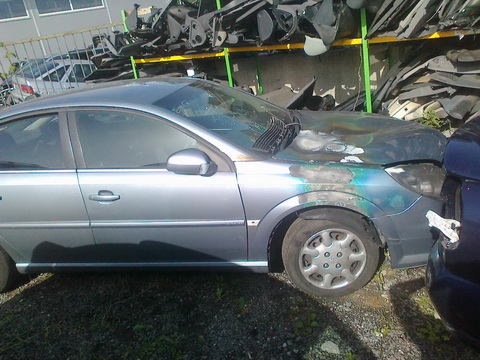 Used Car Parts Opel VECTRA 2006 1.9 Mechanical Hatchback 4/5 d. Grey 2012-07-04